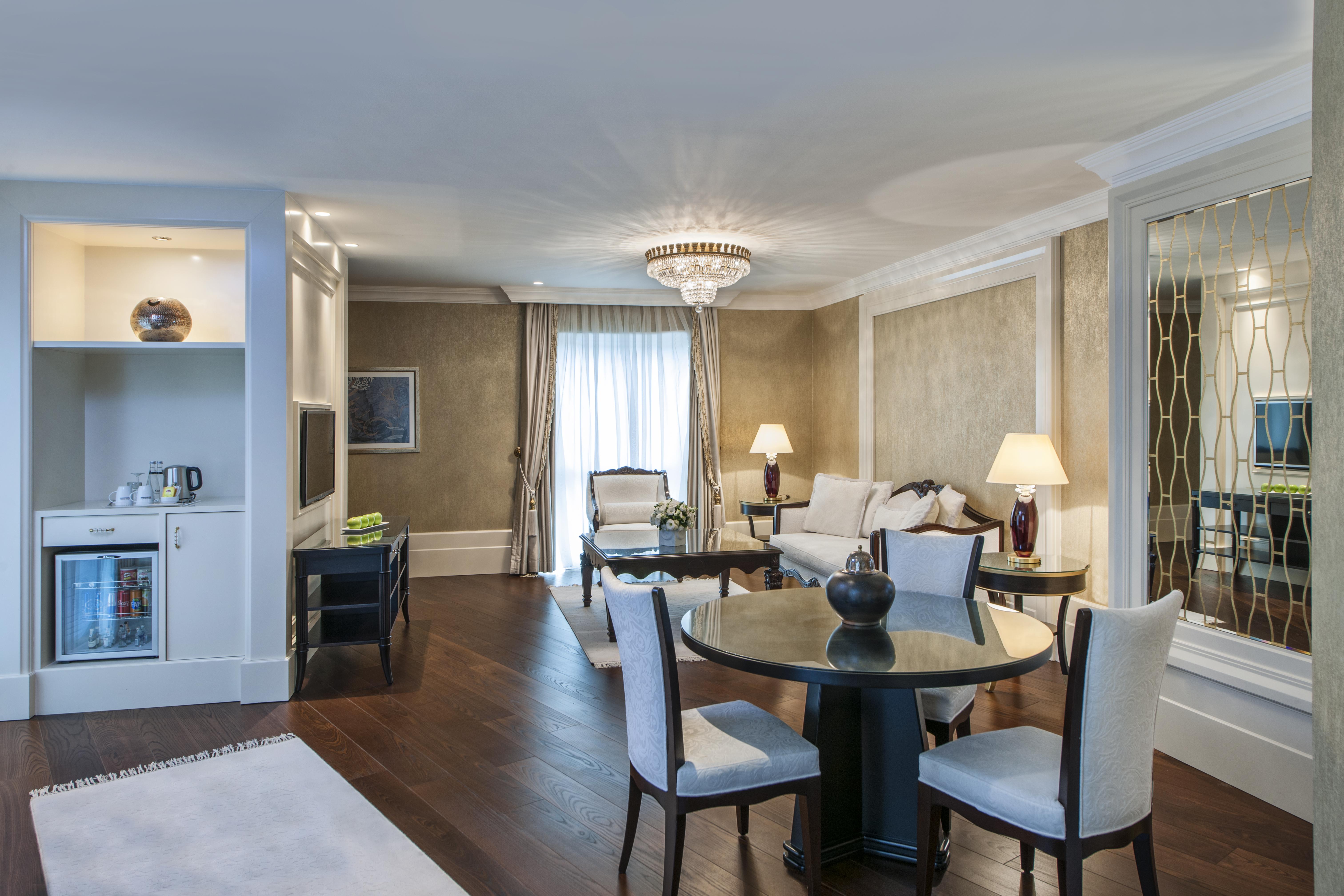 精英世界商务酒店 伊斯坦布尔 外观 照片 A suite at the Mandarin Oriental, Munich